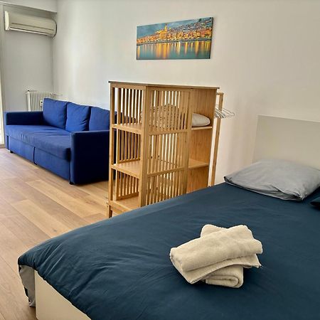 Studio 2 Etoiles A Menton Pour 4 Personnes Luaran gambar