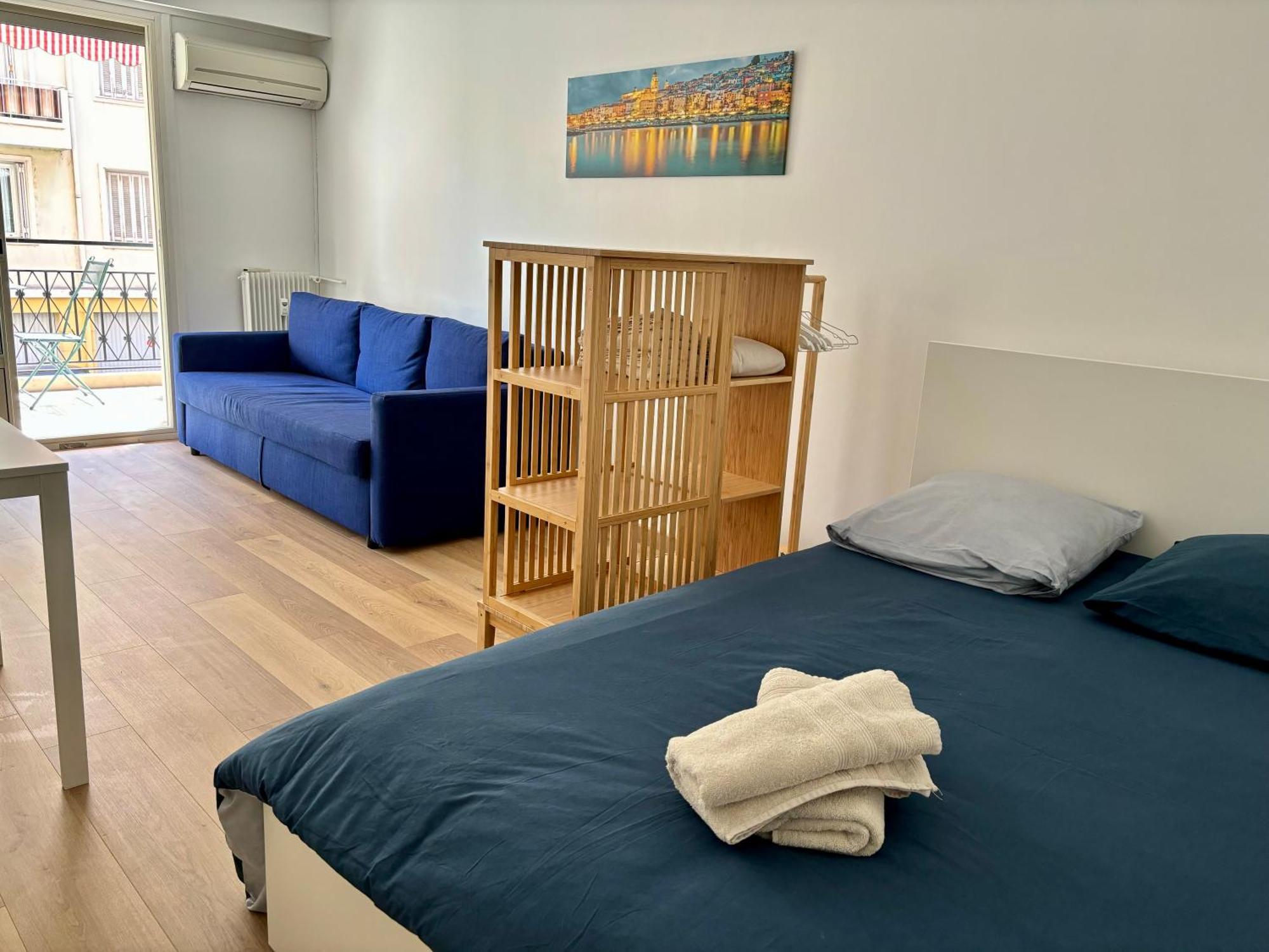 Studio 2 Etoiles A Menton Pour 4 Personnes Luaran gambar