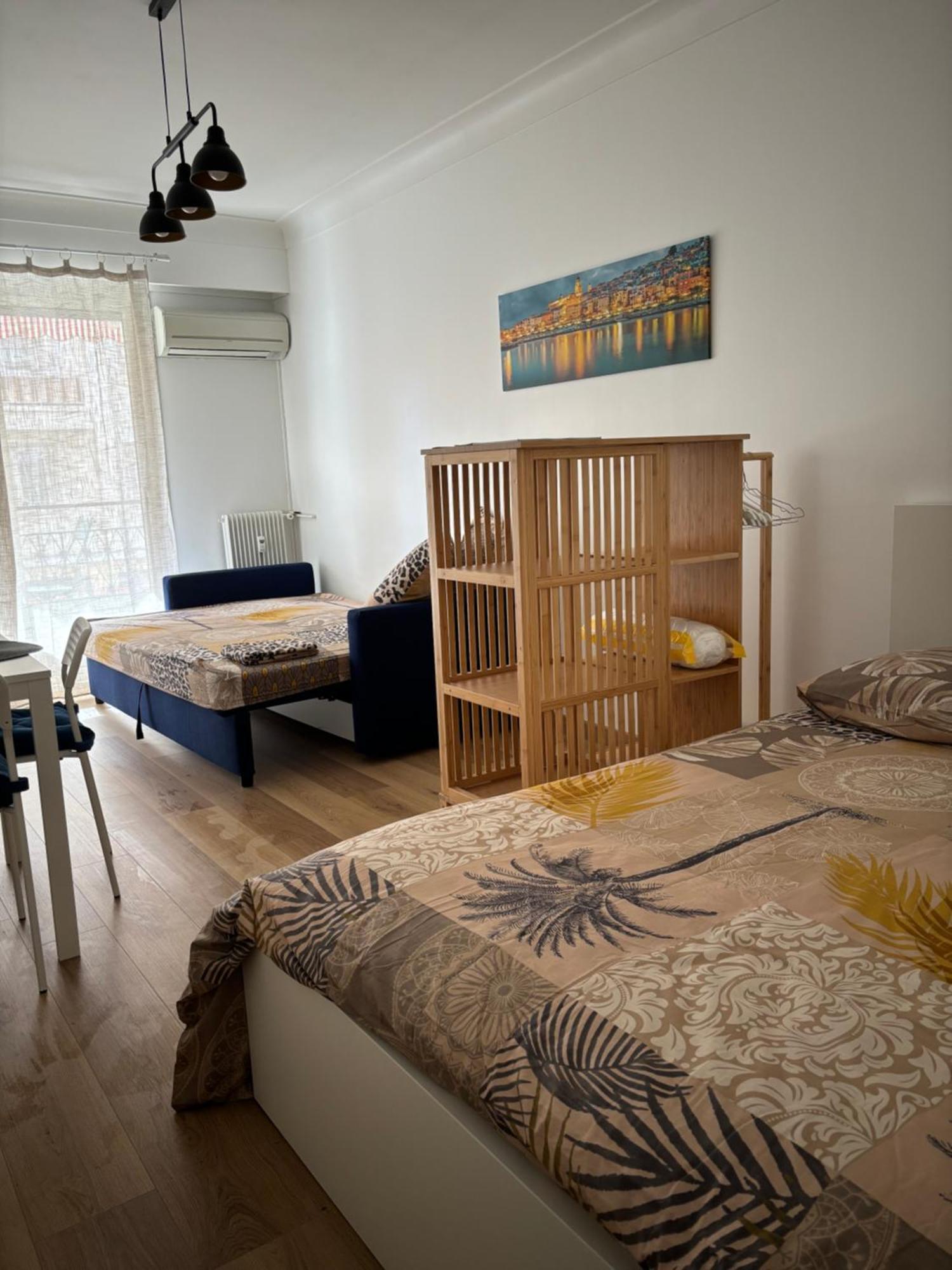 Studio 2 Etoiles A Menton Pour 4 Personnes Luaran gambar